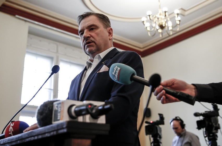 Proces Duda kontra Wałęsa rozpoczął się i zakończył przed gdańskim sądem. Szef NSZZ „Solidarność” Piotr Duda domaga się przeprosin od Wałęsy