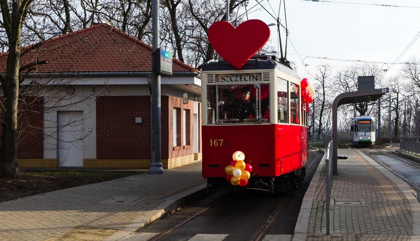 Walentynkowy tramwaj kursował w Szczecinie [ZDJĘCIA]