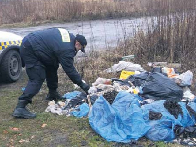 O tym, że słono kosztuje podrzucanie odpadów, przekonała się mieszkanka Koszalina. Remontowała swoje mieszkanie i zleciła firmie wywiezienie odpadów, m.in. gruzu.