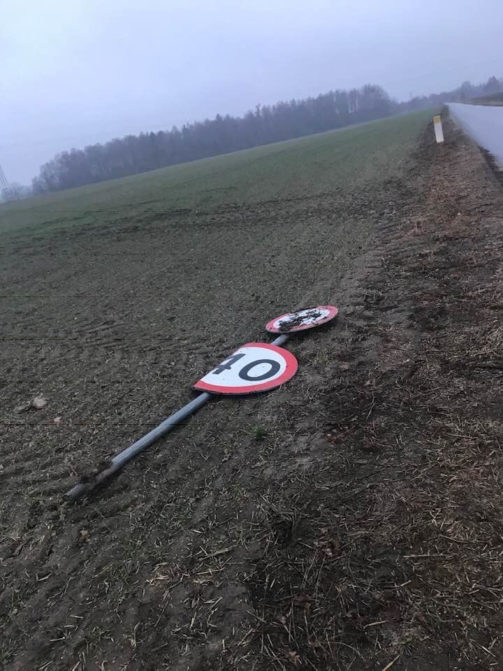 Ścieżka rowerowa w Kochłowicach, prowadząca do grodu...