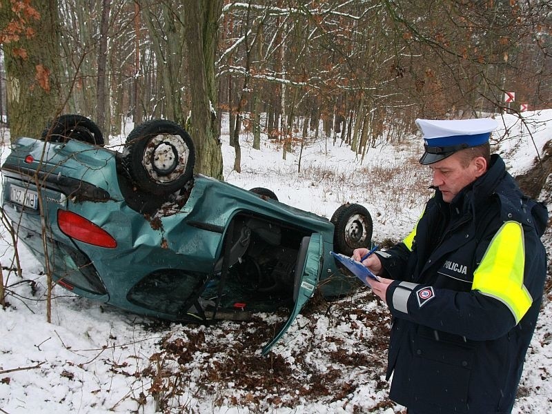 Asp. Jarosław Rutkowski z międzyrzeckiej drogówki podczas...