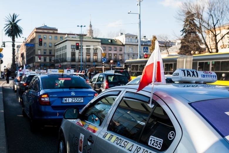 Protest taksówkarzy w Warszawie...