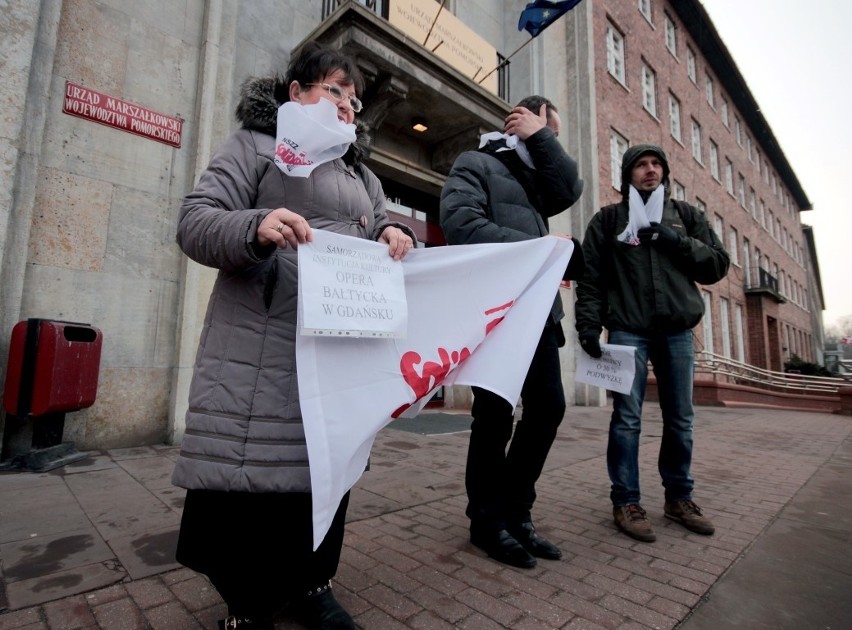 Pracownicy Opery Bałtyckiej zawieszają protest