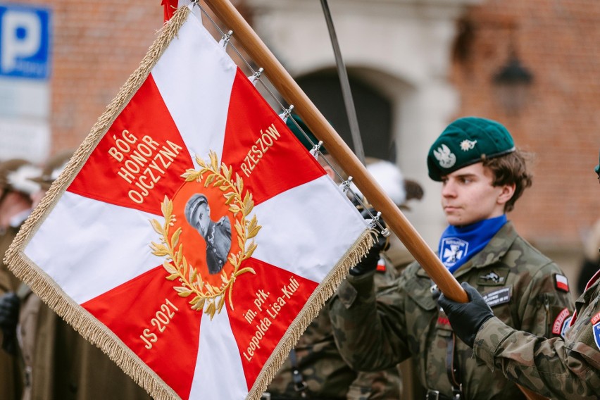 Kilkaset strzelców i orląt złożyło w Rzeszowie przysięgę i ślubowanie [ZDJĘCIA]