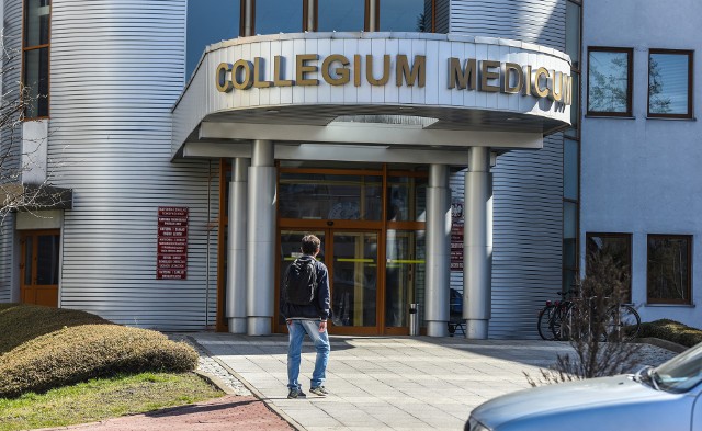 Collegium Medicum UMK w Bydgoszczy - to jest pewnik. Reszta - mgliste plany...