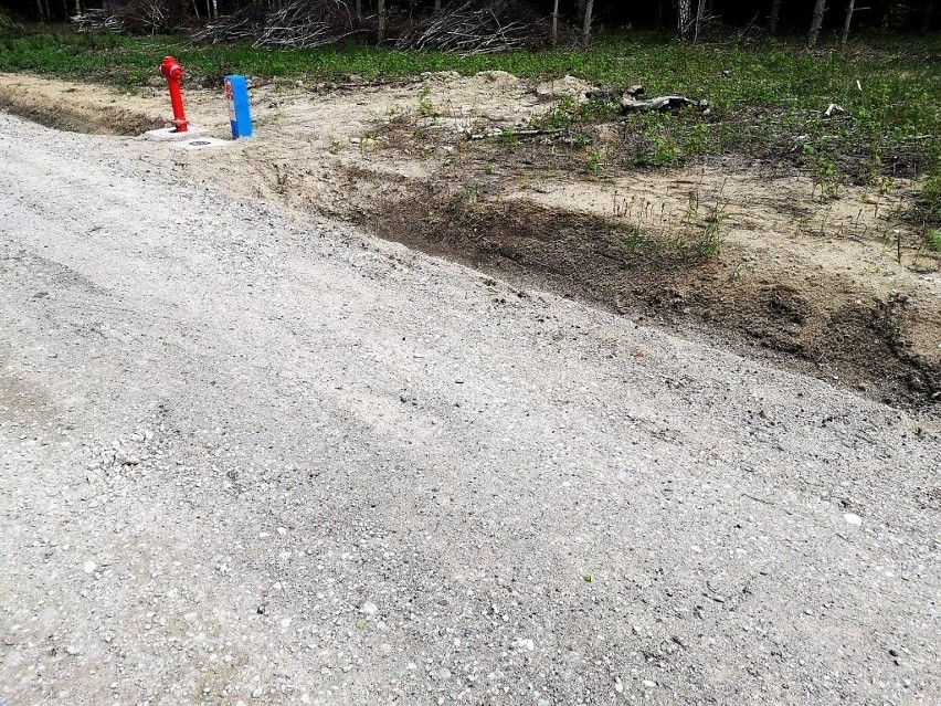 Gmina Rzekuń. Sieć wodociągowa w Przytułach Starych i Laskowcu gotowa. Gmina odebrała inwestycję. 4.06.2020. Zdjęcia