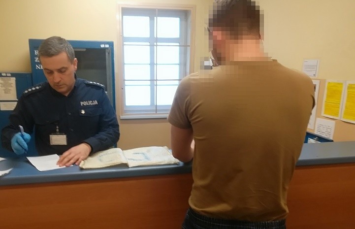 Policjanci z Lęborka zatrzymali 3 mężczyzn poszukiwanych...