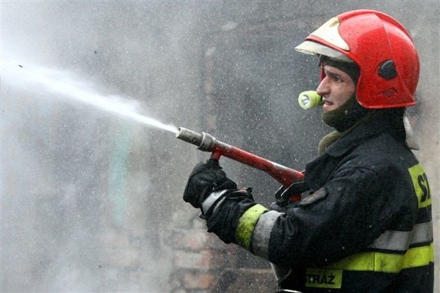 Pożar w Płatkowie gasiły cztery zastępy strażaków