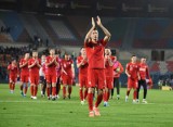 Lewandowski wygrał z Messim, ale przegrał z... piłkarką Arsenalu