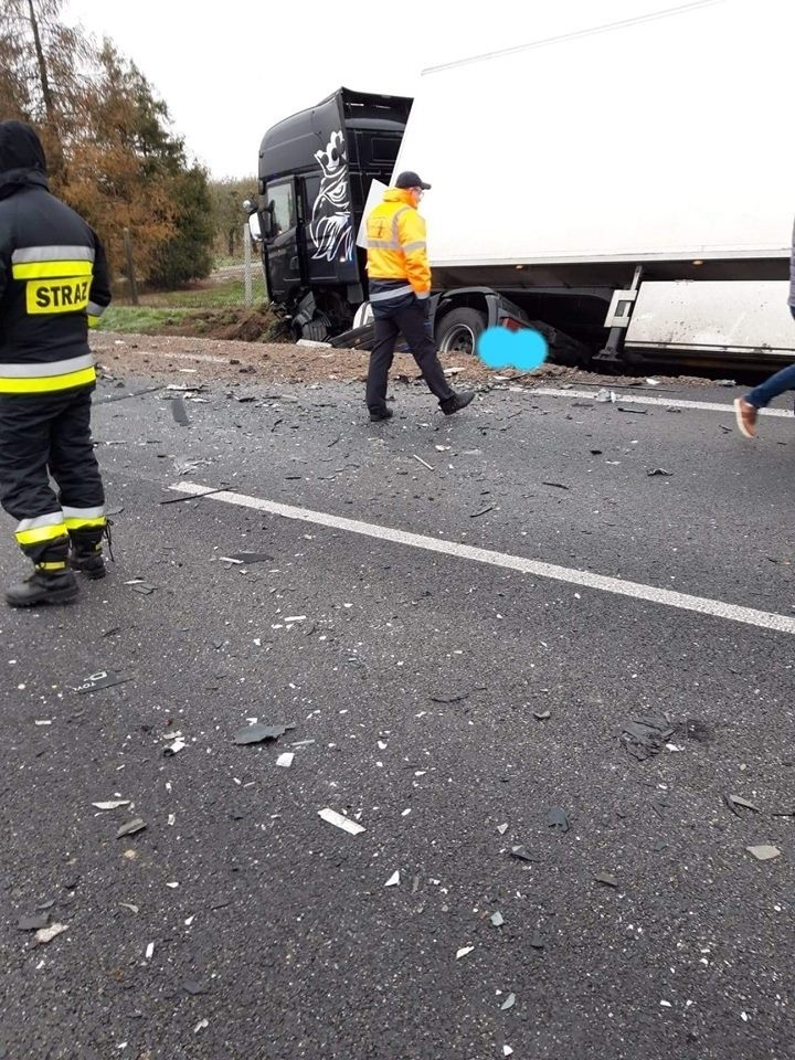 Śmiertelny wypadek na drodze krajowej numer 50 w Pniewach.