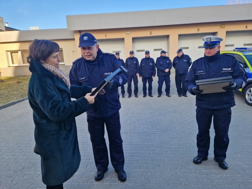 Policjanci z Komendy Powiatowej Policji w Makowie Mazowieckim mają nowy radiowóz. Samochód przekazano 8.02.2024
