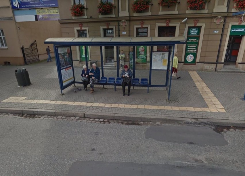 Mimo, że Google Street View automatycznie zamazuje twarze,...