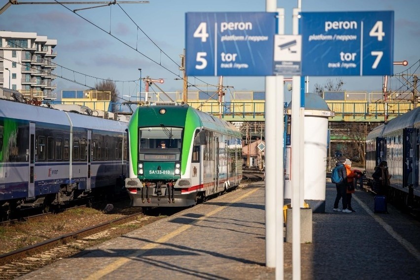 Podlaskie. Strajk kolejarzy Polregio. Zawarto wstępne porozumienie ws. podwyżek. Co na to podlaski urząd marszałkowski?