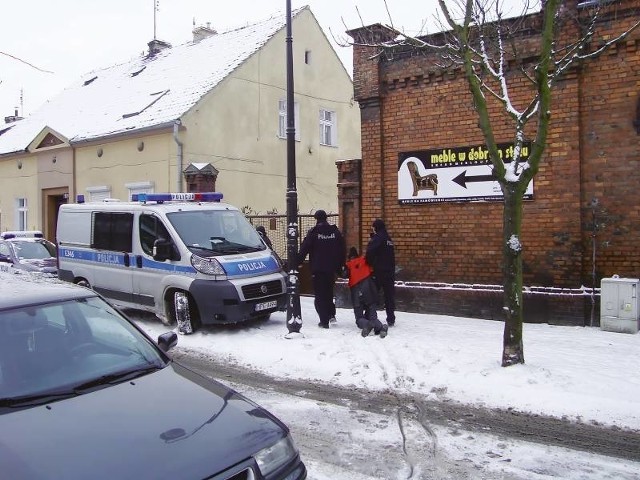 Podczas eksmisji 14 grudnia 2010, policja zatrzymała członków Inicjatywy Pracowniczej.