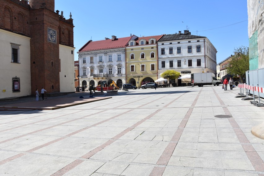 Obecny stan nawierzchni rynku pozostawia wiele do życzenia