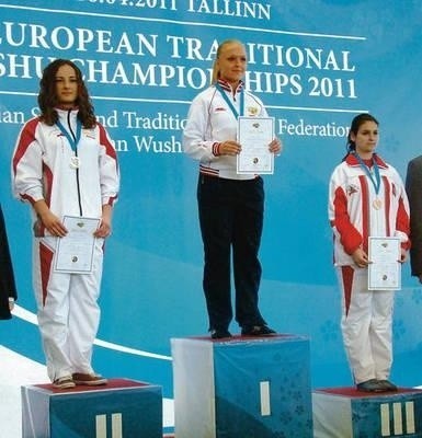 Na podium: wieliczanka Anna Gaczoł (z lewej) i krakowianka Anna Stefanik (z prawej) Fot. ARCHIWUM TOMASZ CHABOWSKI