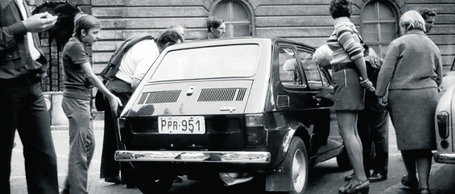 Lato 1973 r. Wszędzie w Polsce auto budziło zainteresowanie