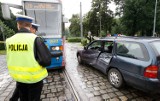 Wrocław: Wypadek na Krzykach. Mężczyzna wpadł pod tramwaj