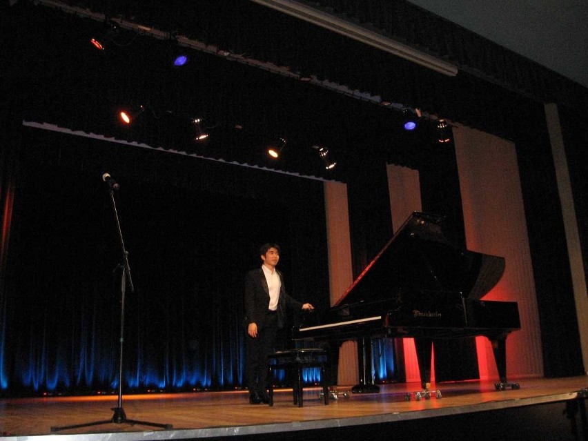 Tony Yike Yang, kanadyjski pianista chińskiego pochodzenia...