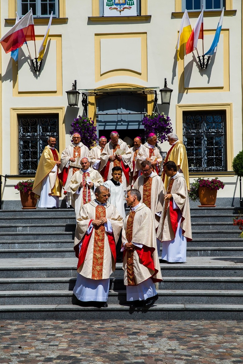 Tak wyglądał ingres apb. Tadeusza Wojdy w 2017 r.