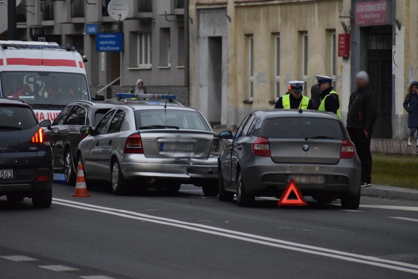 Poważny wypadek w Częstochowie. W centrum miasta zderzyły...