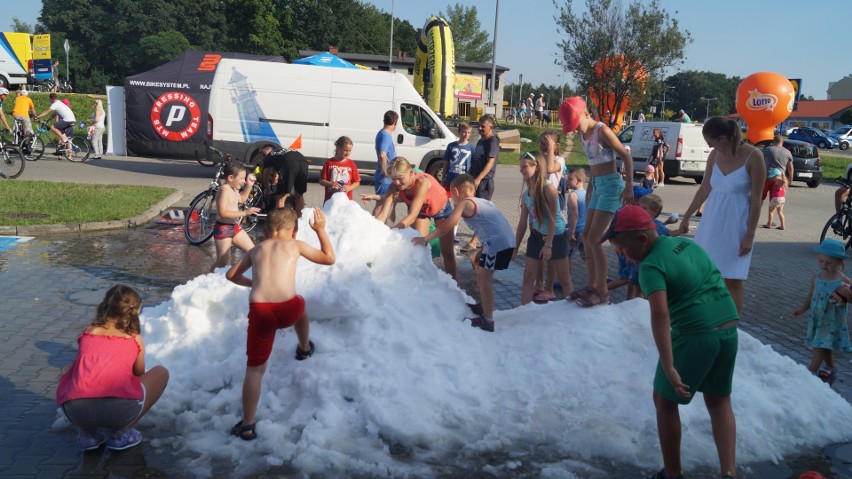 Tour de Pologne 2017 w Jastrzębiu. Kolarze mkną przed siebie