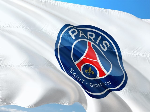 PSG - Napoli stream online. Transmisja w iv i internecie. Gdzie oglądać Ligę Mistrzów?