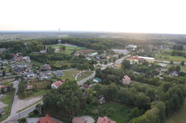 Ile mieszkańców ma gmina Kowala? Ile urodziło się dzieci, ile było małżeństw, rozwodów, a ilu mamy stulatków?Na kolejnych slajdach sprawdź poszczególne dane demograficzne gminy Sienno z 2022 roku >>>