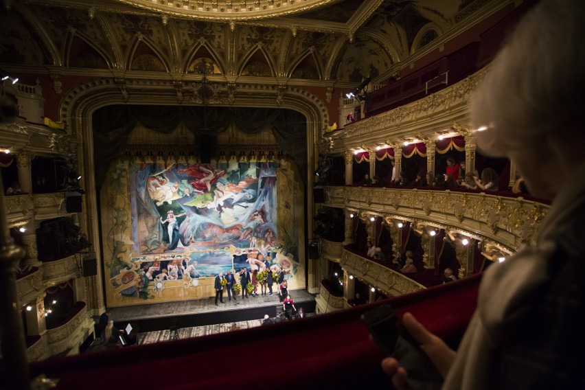 Teatr Słowackiego ma nową kurtynę. Zaprojektował ją... Stanisław Wyspiański