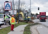 Poznań: Rozszczelnienie gazociągu przy ul. Gdyńskiej. Wstrzymano ruch samochodowy i kolejowy