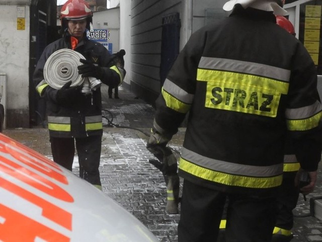 Dziś wieczorem doszło do pożaru na ulicy Rudackiej w Toruniu.