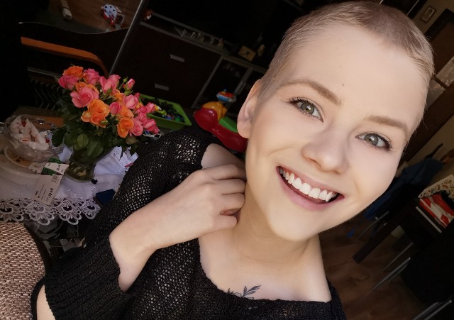 Sara Fodrowska jest podopieczną Fundacji Cancer Fighters, która uruchomiła zbiórkę na leczenie bydgoszczanki. Wpłaty można dokonywać na https://wolniodraka.pl/podopieczni/sara-fodrowska/