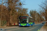 Zmiany w rozkładach jazdy autobusów podmiejskich w rejonie Czerwonaka. Remontowany jest przejazd kolejowy