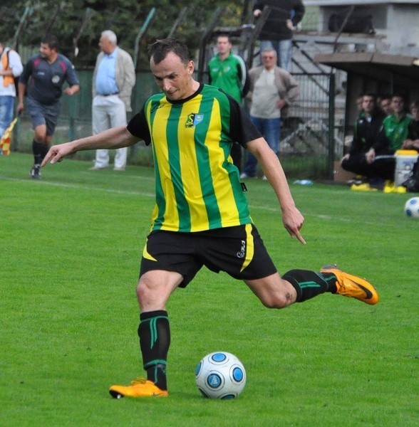 Napastnik tarnobrzeskiej Siarki Tomasz Walat strzelił Avii Świdnik dwa gole i walnie przyczynił się do zwycięstwa "Siarkowców" 3:1.