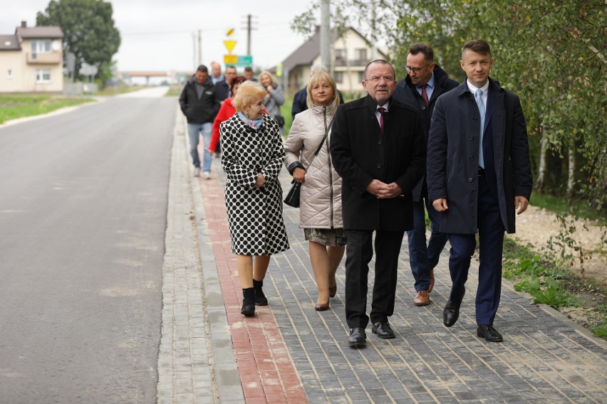 Przebudowana droga na odcinku Prząsław – Cierno Zaszosie już otwarta. Zobaczcie zdjęcia