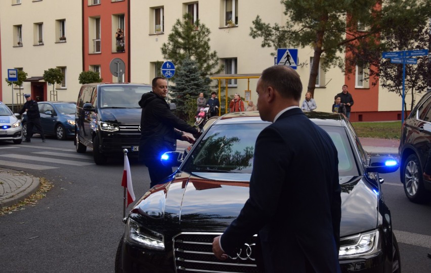 Oświęcim. Prezydent Andrzej Duda odwiedził w domu poszkodowanego w kolizji chłopca [AKTUALIZACJA. ZDJĘCIA]