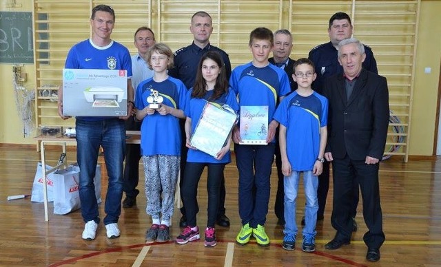 W kategorii szkół podstawowych pierwsze miejsce zajęła drużyna z Kamieńczyc.