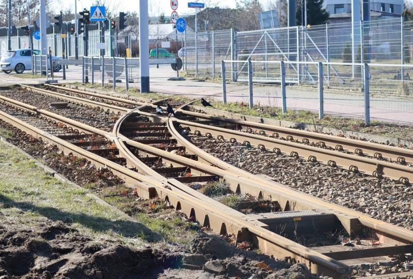 Remont torów odciął możliwość dojazdu tramwajem do Ikei. Do Rudzkiej tramwajem, a dalej "z buta"?