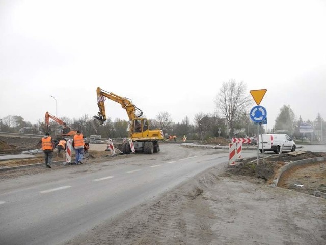 Budowa pierścienia drogowego przy ul. Lechickiej i Słowiańskiej w Koszalinie to jedna z ważniejszych inwestycji. Natomiast po 2013 roku ma ruszyć budowa obwodnicy.