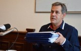 Burmistrz Chojnic Arseniusz Finster: - Nie przekażę danych wyborców Poczcie Polskiej