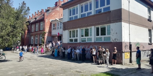Kolejki przed lokalem przy ul. Solskiego