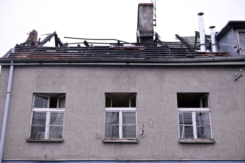 Pożar budynku na Oruni w Gdańsku. Płonął dach domu wielorodzinnego