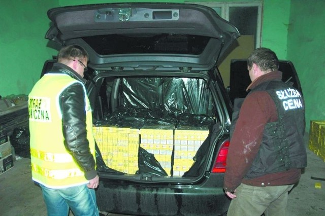 Funkcjonariusze znaleźli 22 tys. paczek papierosów i 200 l alkoholu