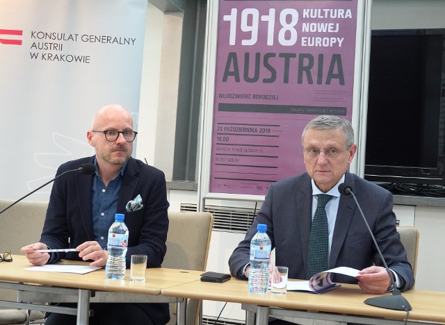 Od lewej: dyrektor ds. programowych MCK Łukasz Galusek i konsul honorowy Republiki Austrii Andrzej Tombiński