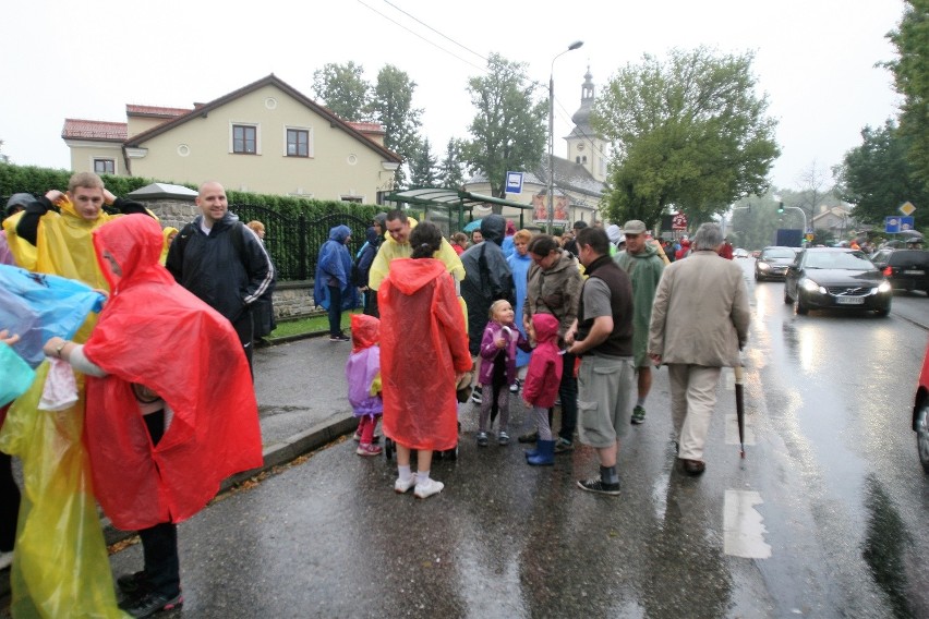 Wyruszyła 25. Piesza Pielgrzymka Diecezji Bielsko-Żywieckiej na Jasną Górę 2016 [ZDJĘCIA]