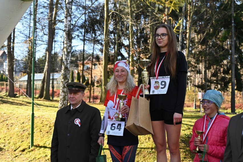 IV Leśny Bieg Niepodległości. W Zagnańsku sportowo uczcili Święto Niepodległości [WIDEO, ZDJECIA]