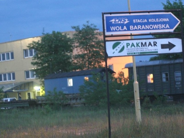 Do wypadku doszło w środę wieczorem na terenie stacji kolejowej LHS w Woli Baranowskiej.