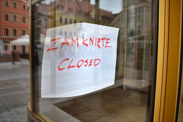 Restauracja Polka została zamknięta po cichu. Właściciele nie poinformowali stałych gości o zamknięciu i nie podali również przyczyny. Po działalności Polki nie ma też już śladu w mediach społecznościowych.