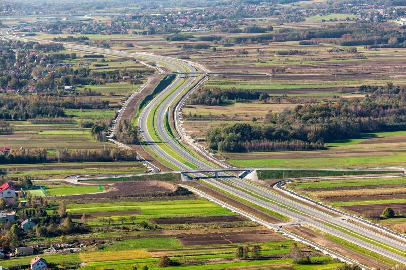 W 2021 r. przetargi na 660 km nowych dróg krajowych. GDDKiA zapowiada duże inwestycje [LISTA]