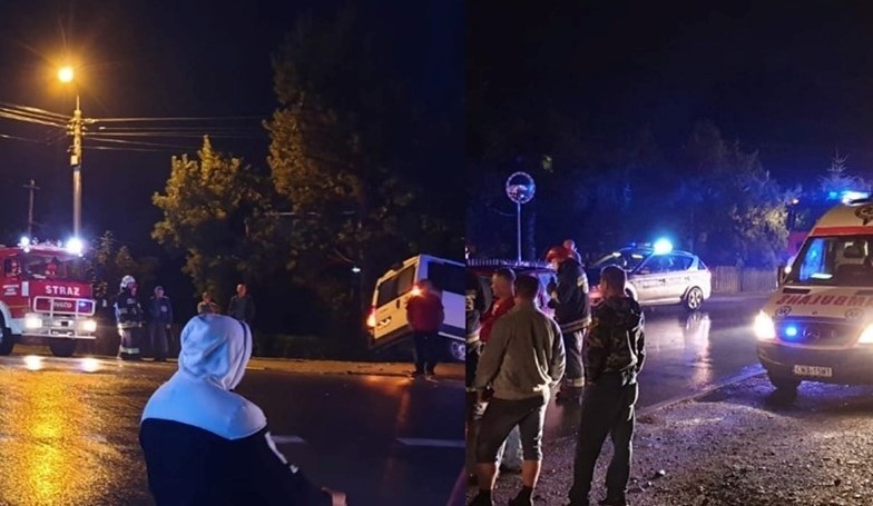 Witanowice. Czołowe zderzenie samochodu osobowego z busem - jedna osoba ranna [ZDJĘCIA]